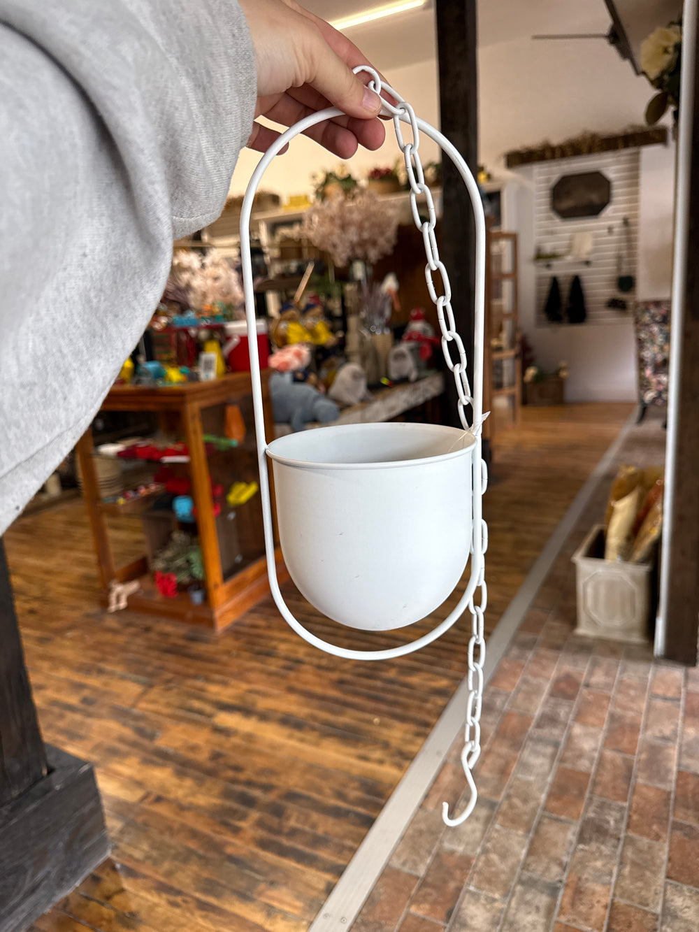 Hanging planter